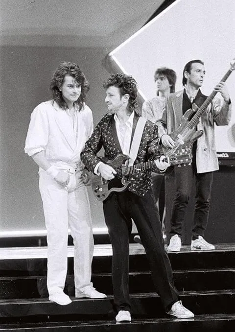 Alenov dolazak u grupu „BIJELO DUGME”